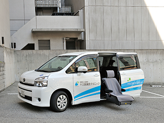 リフト付き送迎車