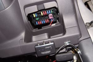 車のヒューズボックスからの電源取り出し ヒューズ電源の取り方を説明 カーナビ インバーター Etcなどの電装品がシガーライターではなく 自分でヒューズ電源から取り付けられます Accとは Bとは